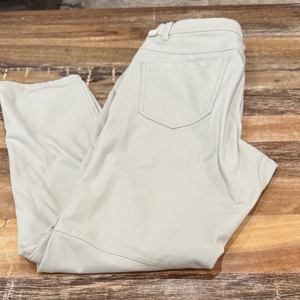 Lululemon ABC Slim Pant in Silverstone 28